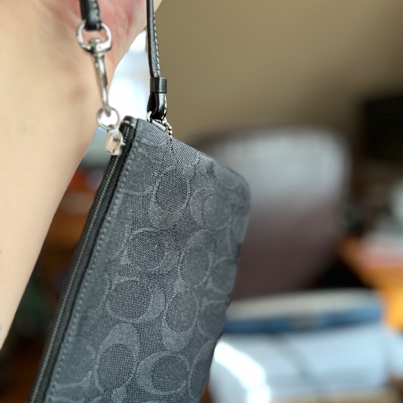 Coach Black Signature Canvas Zip Top Wristlet - Picture 6 of 10